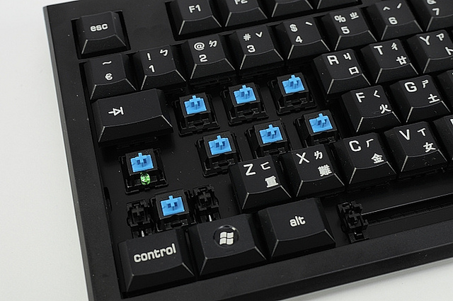 PLEASE HELP ME DECIDE WHICH MECHANICAL KEYBOARD I SHOULD GET visual data 8
